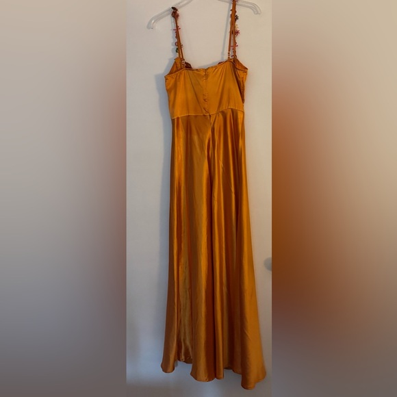 Floral detail orange dress - Picture 3 of 4